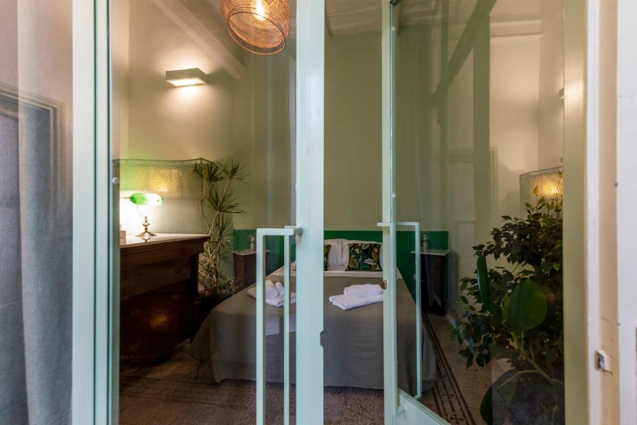 Charming Apartment With Balcony In The Historic Center Napoli Eksteriør bilde