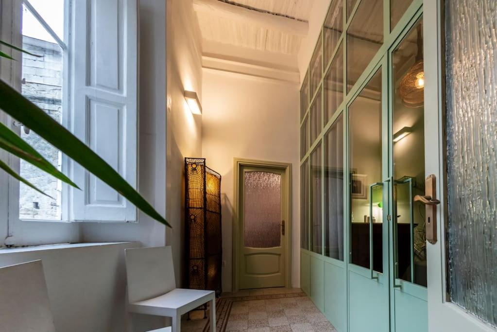 Charming Apartment With Balcony In The Historic Center Napoli Eksteriør bilde