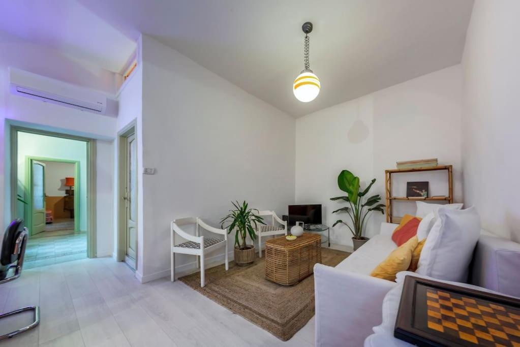 Charming Apartment With Balcony In The Historic Center Napoli Eksteriør bilde